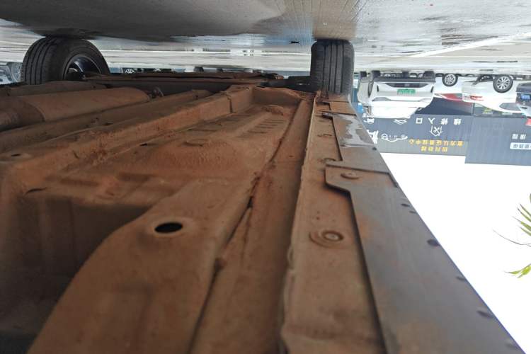 Used Wuling Alvez 2022 1.5L CVT Comfort Edition Left Side Sill