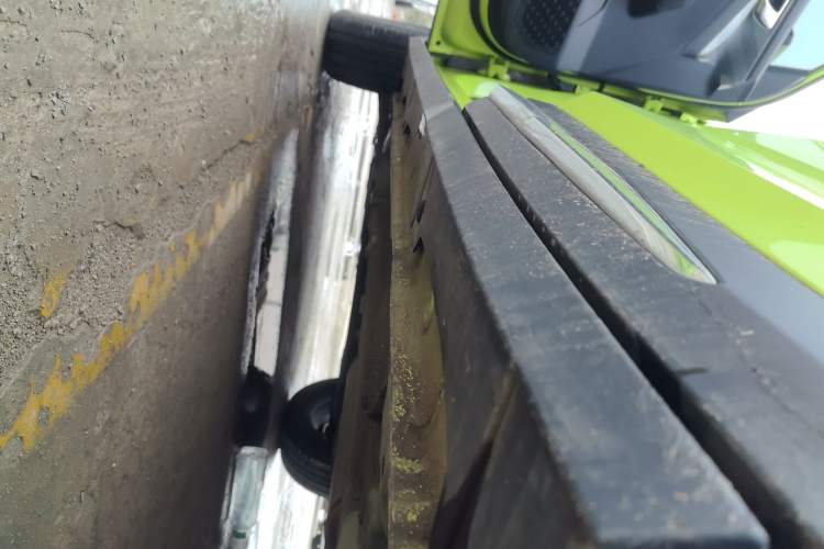 Used Wuling Alvez 2022 1.5L CVT Comfort Edition Left Side Sill