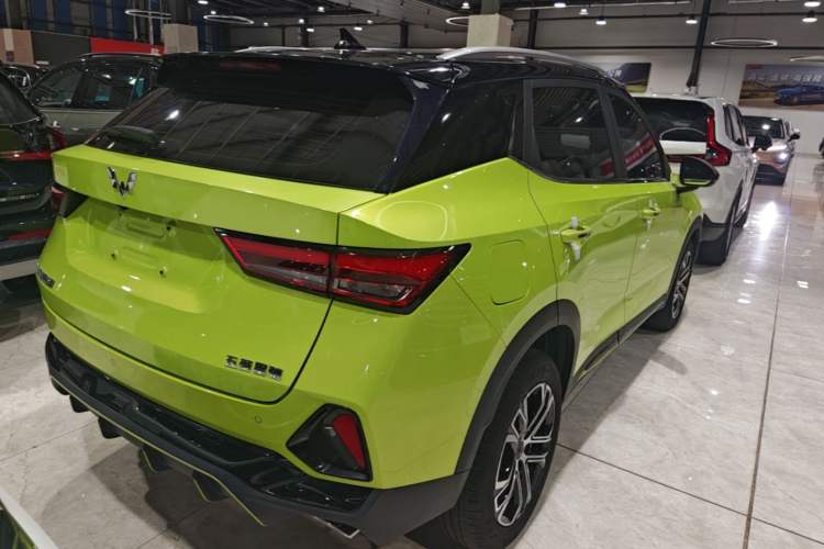 Used Wuling Alvez 2022 1.5T CVT Trendy & Cool Edition Rear Right 45 Deg