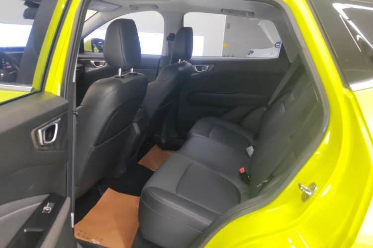 Used Wuling Alvez 2022 1.5L CVT Comfort Edition Right Rear Seat