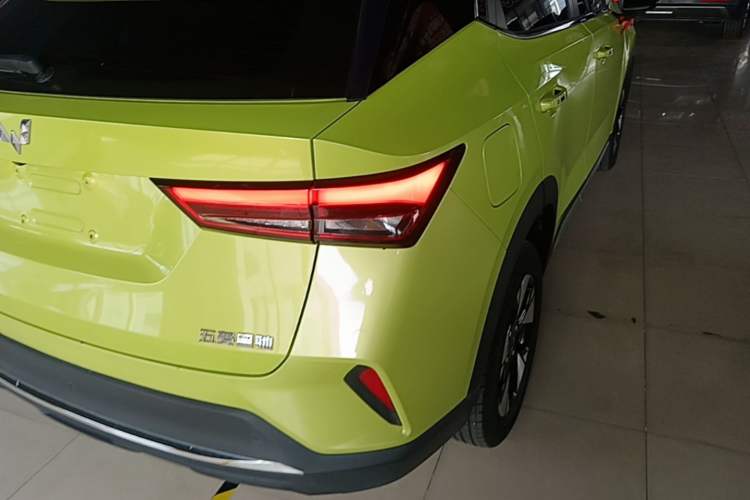Used Wuling Alvez 2022 1.5L CVT Comfort Edition Right Rear Taillight