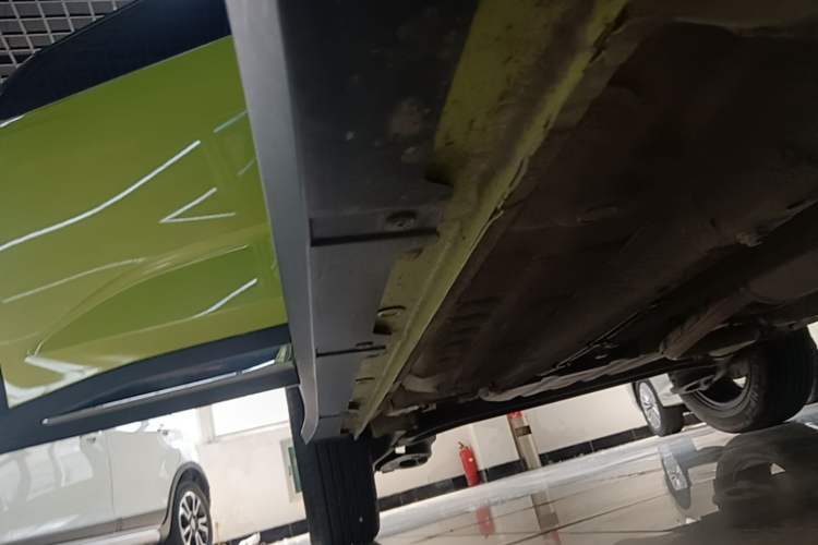 Used Wuling Alvez 2022 1.5L CVT Comfort Edition Right Side Sill