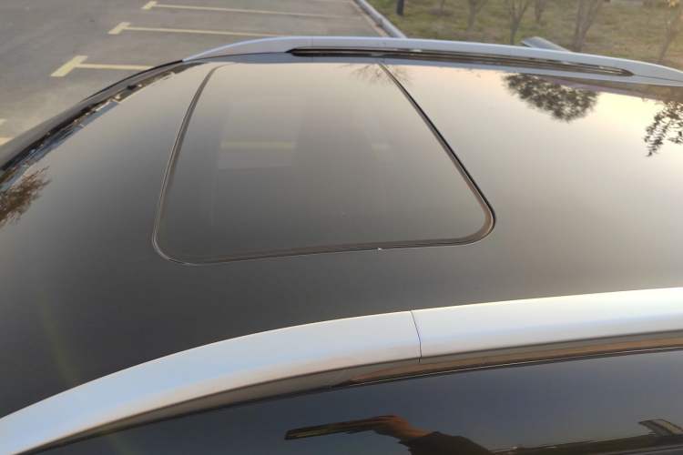 Used Wuling Alvez 2022 1.5T CVT Trendy & Cool Edition Roof
