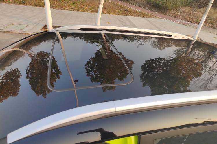 Used Wuling Alvez 2022 1.5T CVT Trendy & Cool Edition Roof