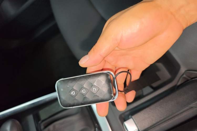 Used Wuling Alvez 2022 1.5L CVT Comfort Edition Vehicle Key