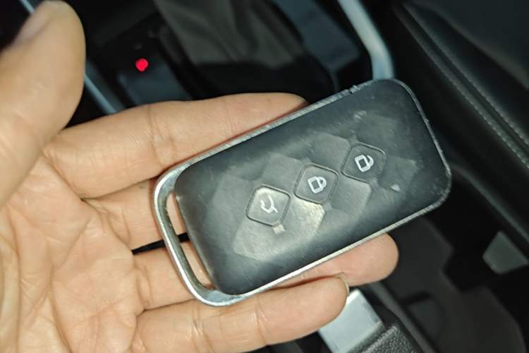 Used Wuling Alvez 2022 1.5L CVT Comfort Edition Vehicle Key