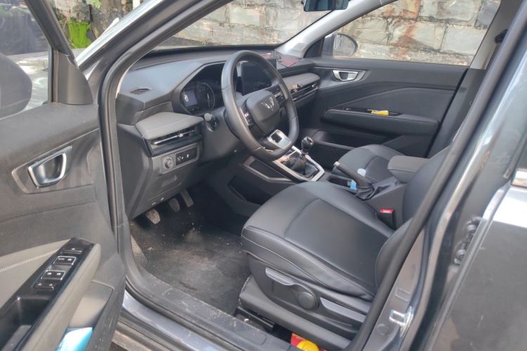 Used Wuling Alvez 2022 1.5L Manual Comfort Version Driver Seat