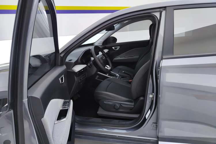 Used Wuling Alvez 2022 1.5L CVT Comfort Edition Left Front Seat