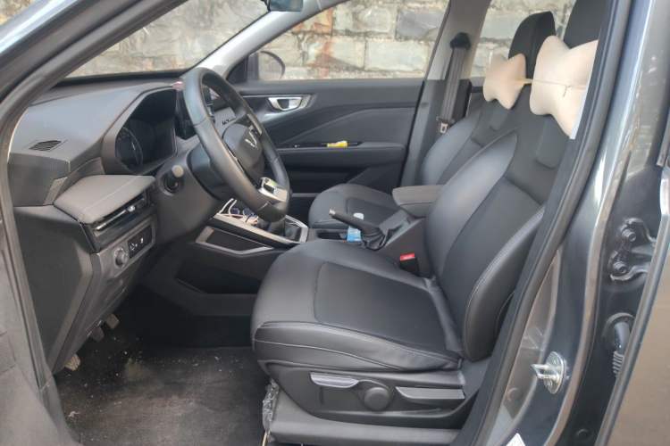 Used Wuling Alvez 2022 1.5L Manual Comfort Version Left Front Seat