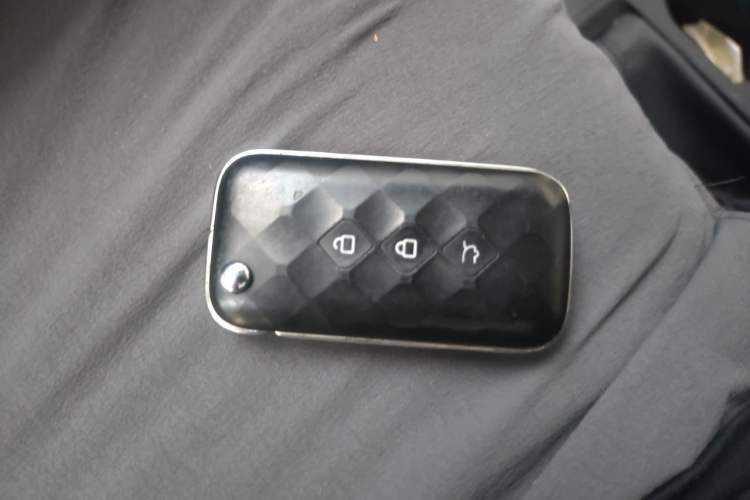 Used Wuling Alvez 2022 1.5L Manual Comfort Version Vehicle Key