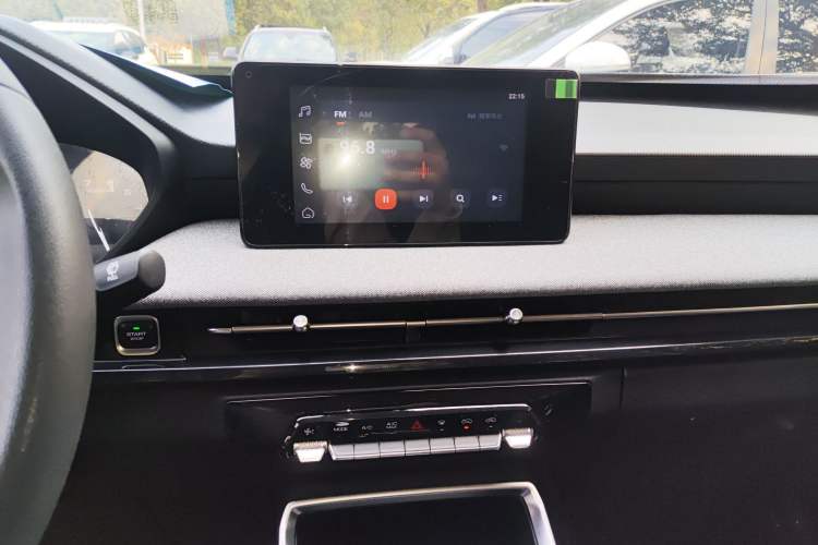 Used Wuling Alvez 2022 1.5L CVT Comfort Edition Audio And AC Panel