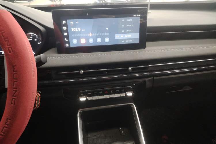 Used Wuling Alvez 2022 1.5L Manual Comfort Version Audio And AC Panel