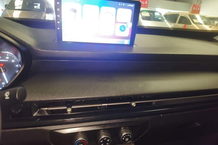 Used Wuling Alvez 2022 1.5L Manual Free-Style Model Audio And AC Panel