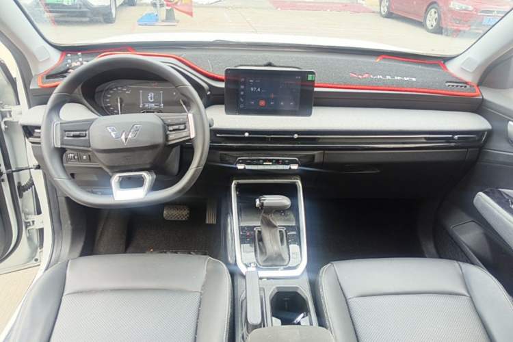 Used Wuling Alvez 2022 1.5L CVT Comfort Edition Center Console