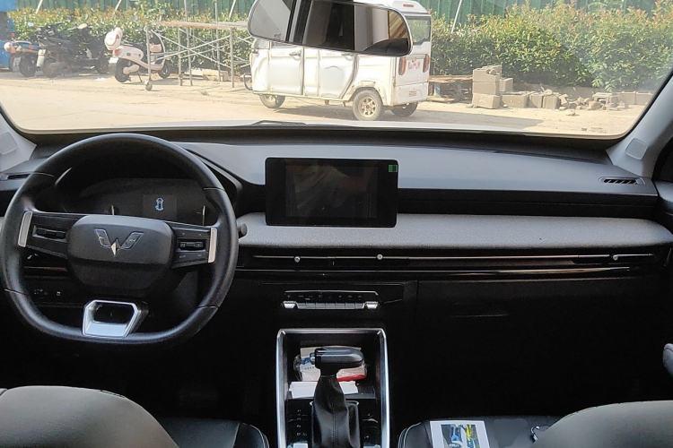 Used Wuling Alvez 2022 1.5L CVT Comfort Edition Center Console