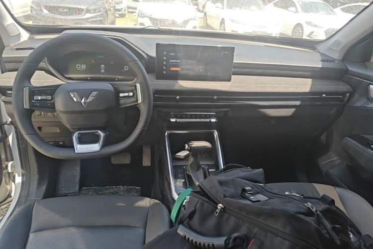 Used Wuling Alvez 2022 1.5L CVT Comfort Edition Center Console