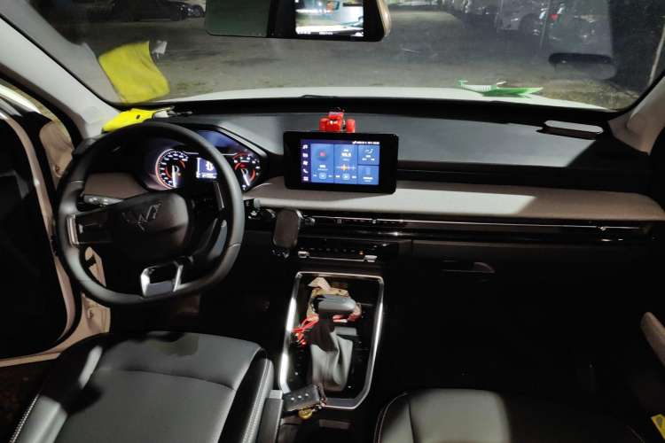 Used Wuling Alvez 2022 1.5L CVT Comfort Edition Center Console