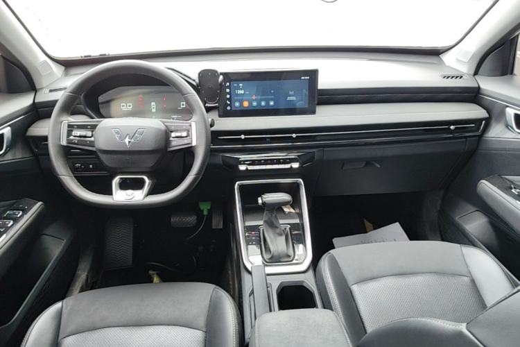 Used Wuling Alvez 2022 1.5L CVT Comfort Edition Center Console