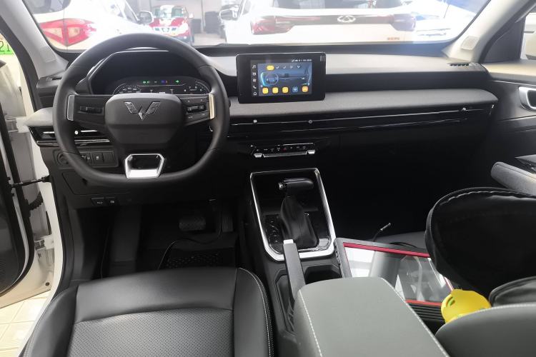Used Wuling Alvez 2022 1.5L CVT Comfort Edition Center Console