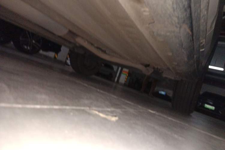 Used Wuling Alvez 2022 1.5L Manual Free-Style Model Chassis Front Left