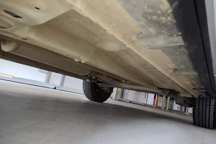 Used Wuling Alvez 2022 1.5L Manual Free-Style Model Chassis Front Left