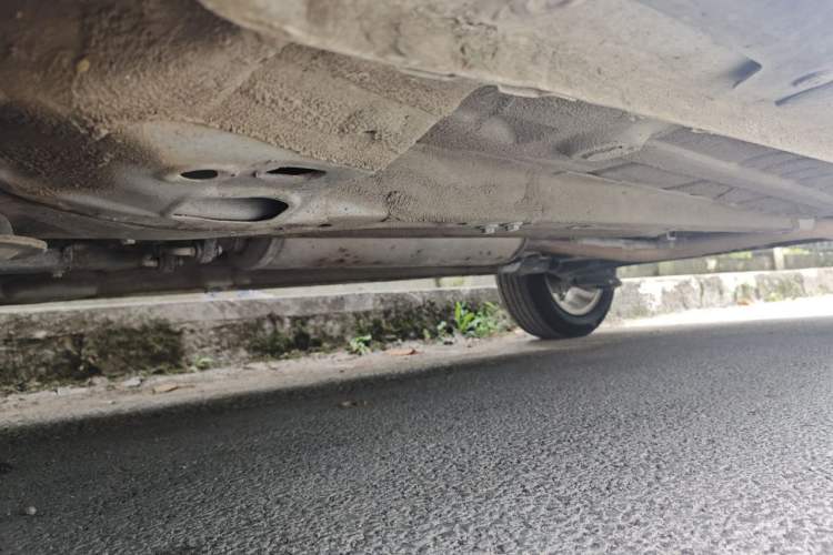 Used Wuling Alvez 2022 1.5L Manual Comfort Version Chassis Front Left