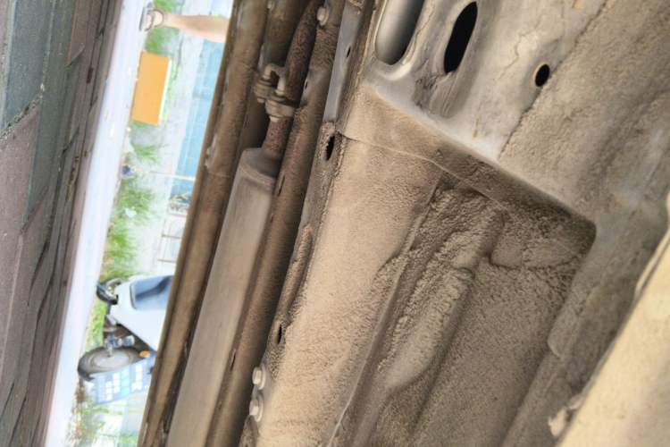Used Wuling Alvez 2022 1.5L Manual Free-Style Model Chassis Front Left