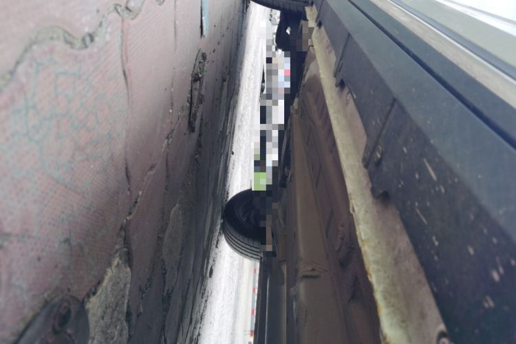 Used Wuling Alvez 2022 1.5L Manual Free-Style Model Chassis Front Right