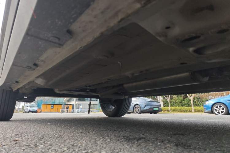 Used Wuling Alvez 2022 1.5T CVT Trendy & Cool Edition Chassis Front Right