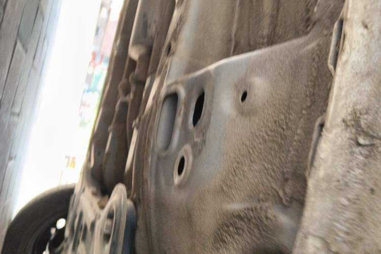 Used Wuling Alvez 2022 1.5L Manual Free-Style Model Chassis Front Right