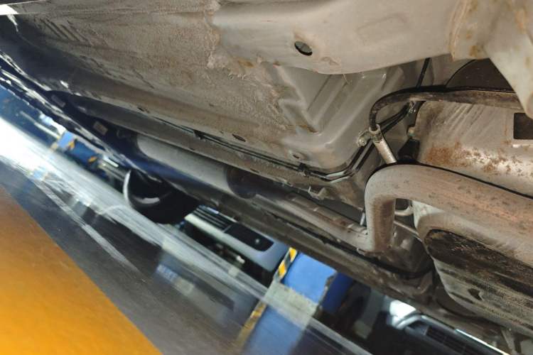 Used Wuling Alvez 2022 1.5L Manual Free-Style Model Chassis Rear Left