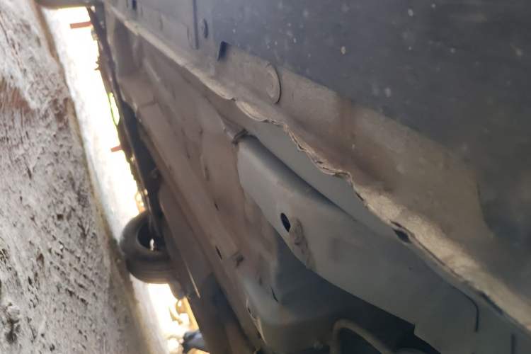 Used Wuling Alvez 2022 1.5L Manual Free-Style Model Chassis Rear Left