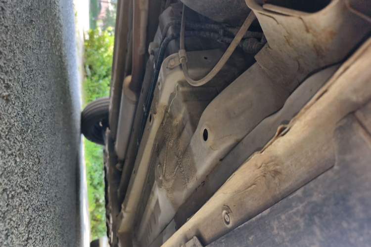 Used Wuling Alvez 2022 1.5L Manual Free-Style Model Chassis Rear Right