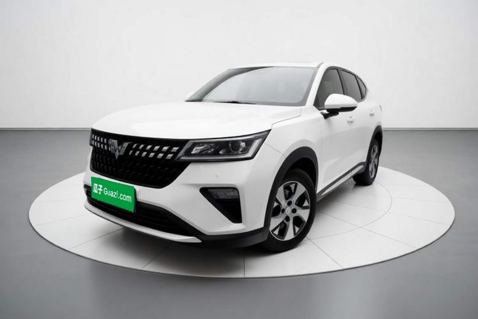 Фото Wuling с площадки