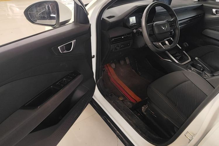 Used Wuling Alvez 2022 1.5L Manual Free-Style Model Driver Seat