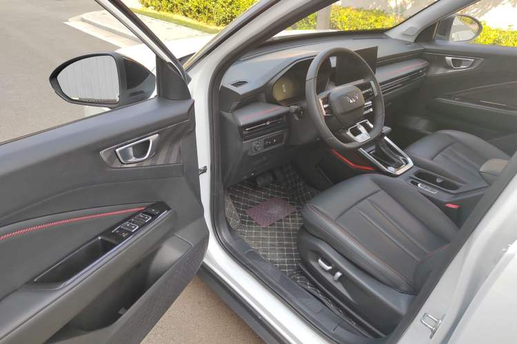 Used Wuling Alvez 2022 1.5T CVT Trendy & Cool Edition Driver Seat