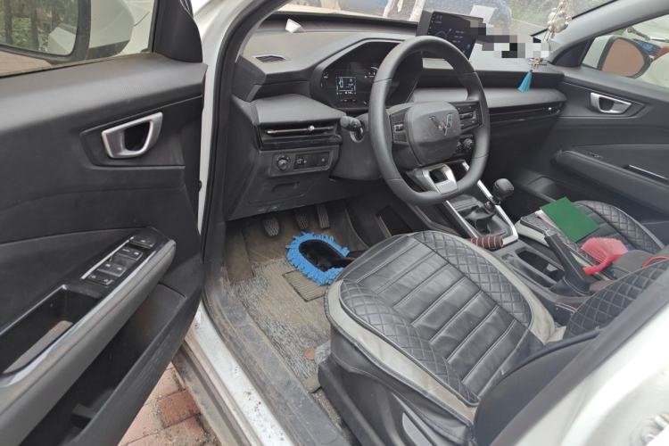 Used Wuling Alvez 2022 1.5L Manual Free-Style Model Driver Seat