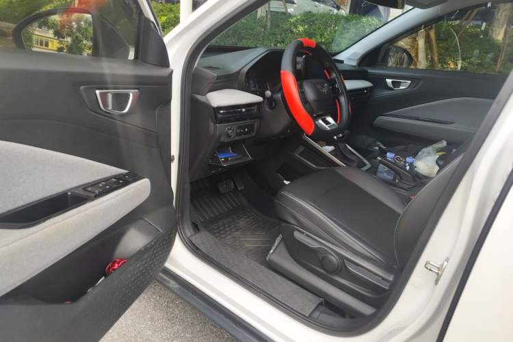 Used Wuling Alvez 2022 1.5L CVT Comfort Edition Driver Seat