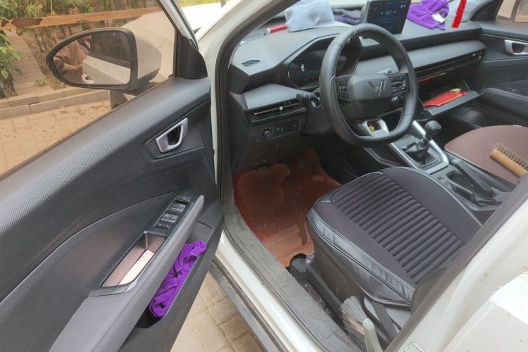 Used Wuling Alvez 2022 1.5L Manual Free-Style Model Driver Seat