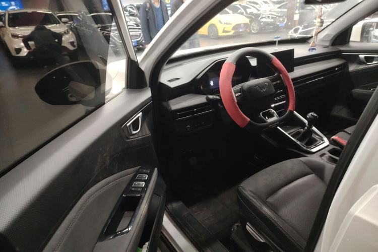 Used Wuling Alvez 2022 1.5L Manual Comfort Version Driver Seat