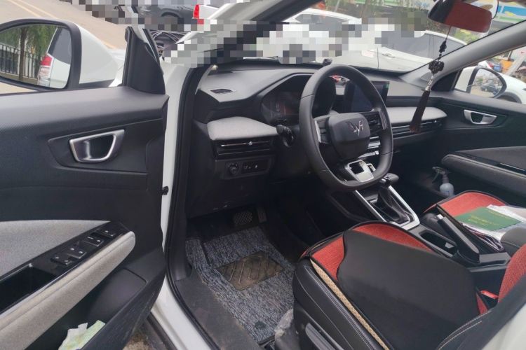 Used Wuling Alvez 2022 1.5L CVT Comfort Edition Driver Seat