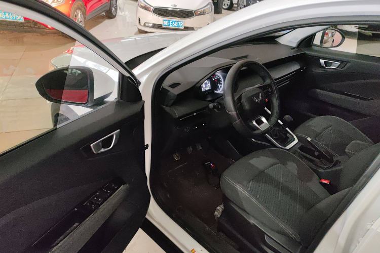 Used Wuling Alvez 2022 1.5L Manual Free-Style Model Driver Seat
