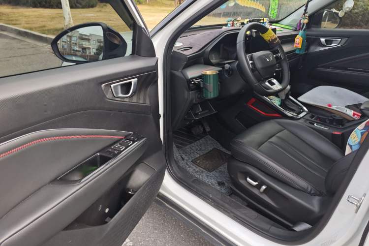 Used Wuling Alvez 2022 1.5T CVT Trendy & Cool Edition Driver Seat