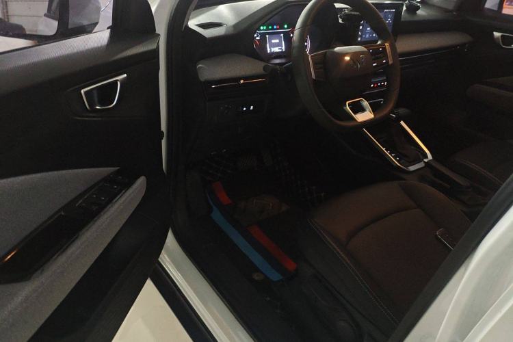 Used Wuling Alvez 2022 1.5L CVT Comfort Edition Driver Seat