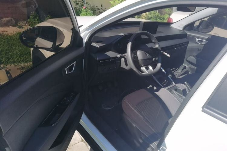 Used Wuling Alvez 2022 1.5L Manual Free-Style Model Driver Seat