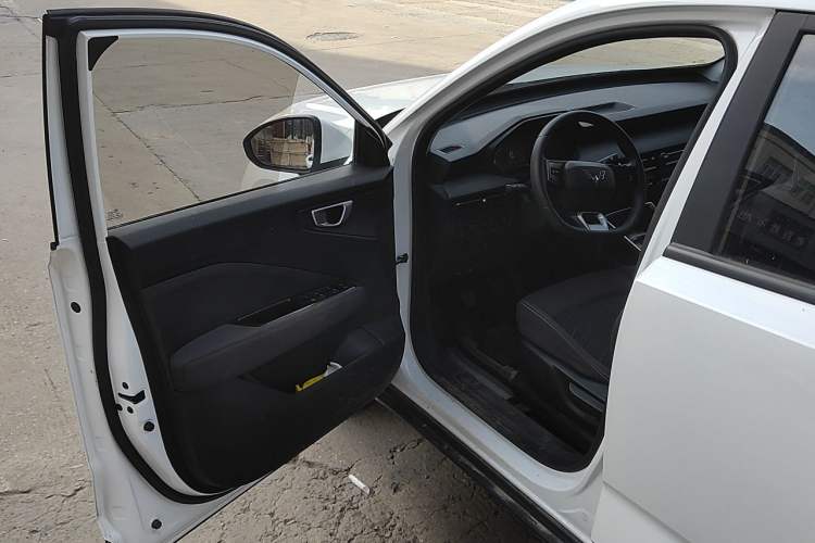 Used Wuling Alvez 2022 1.5L Manual Free-Style Model Driver Seat