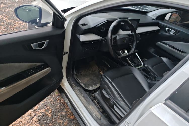 Used Wuling Alvez 2022 1.5L CVT Comfort Edition Driver Seat