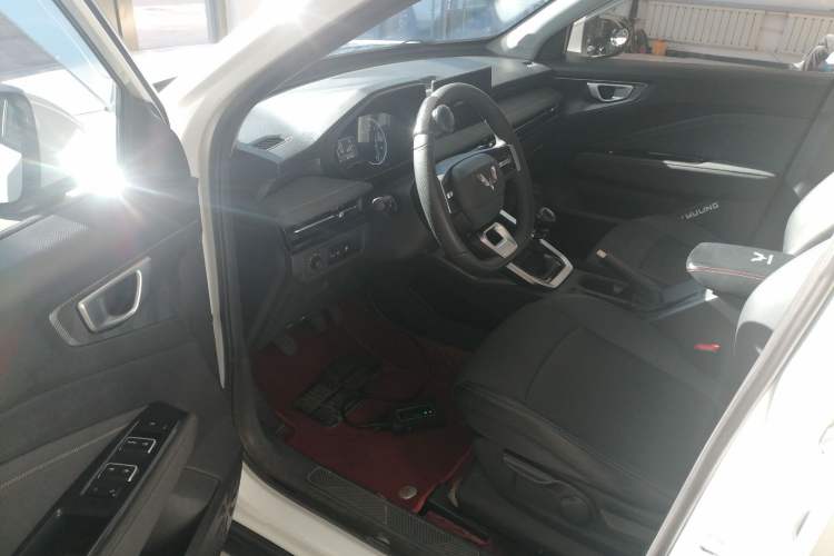 Used Wuling Alvez 2022 1.5L Manual Comfort Version Driver Seat