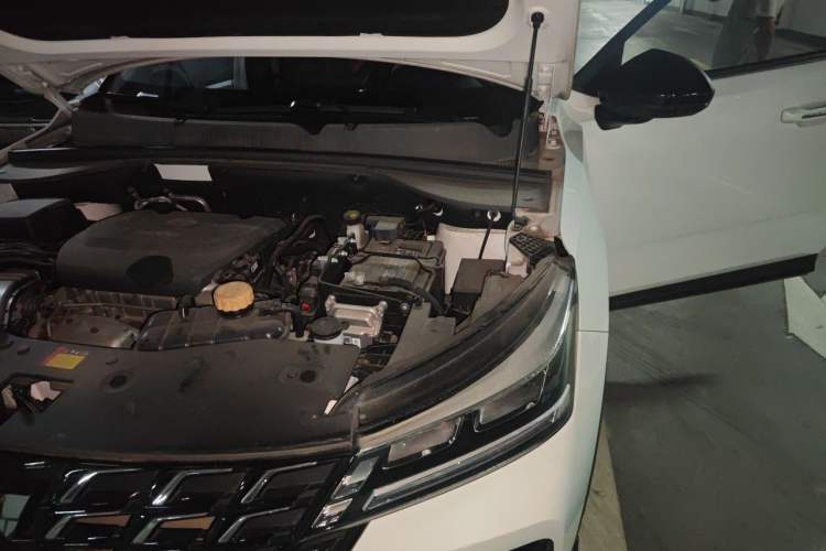 Used Wuling Alvez 2022 1.5T CVT Trendy & Cool Edition Engine Bay Left