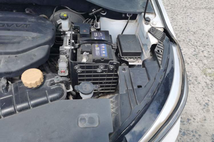 Used Wuling Alvez 2022 1.5L Manual Free-Style Model Engine Bay Left